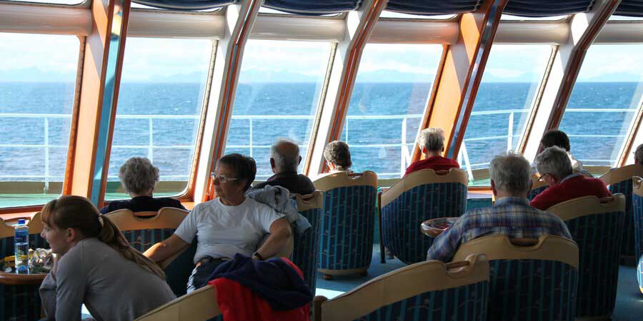 Hurtigrutern Explorer Bar & Lounge, MS Nordlys